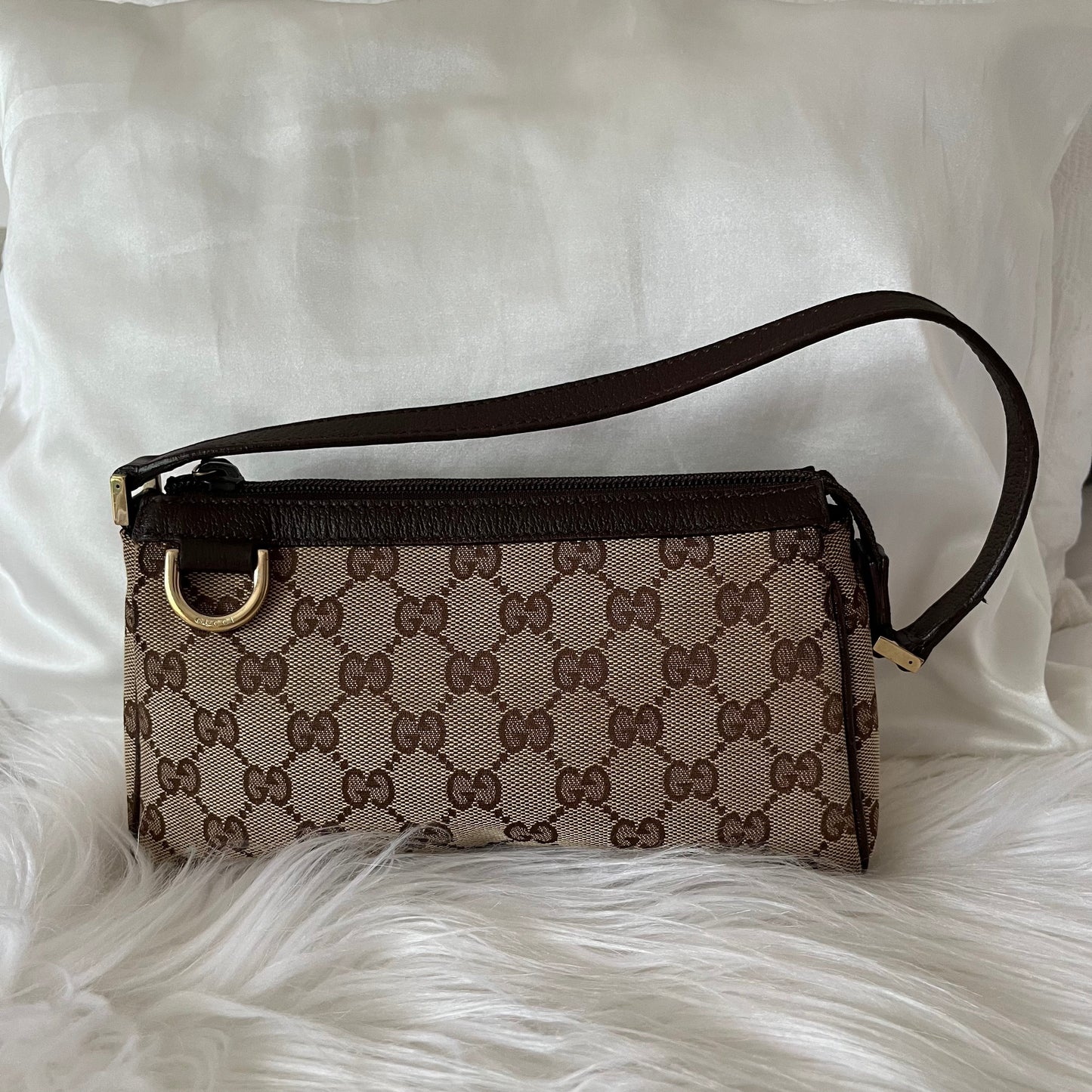 Gucci Abbey Double G Pochette